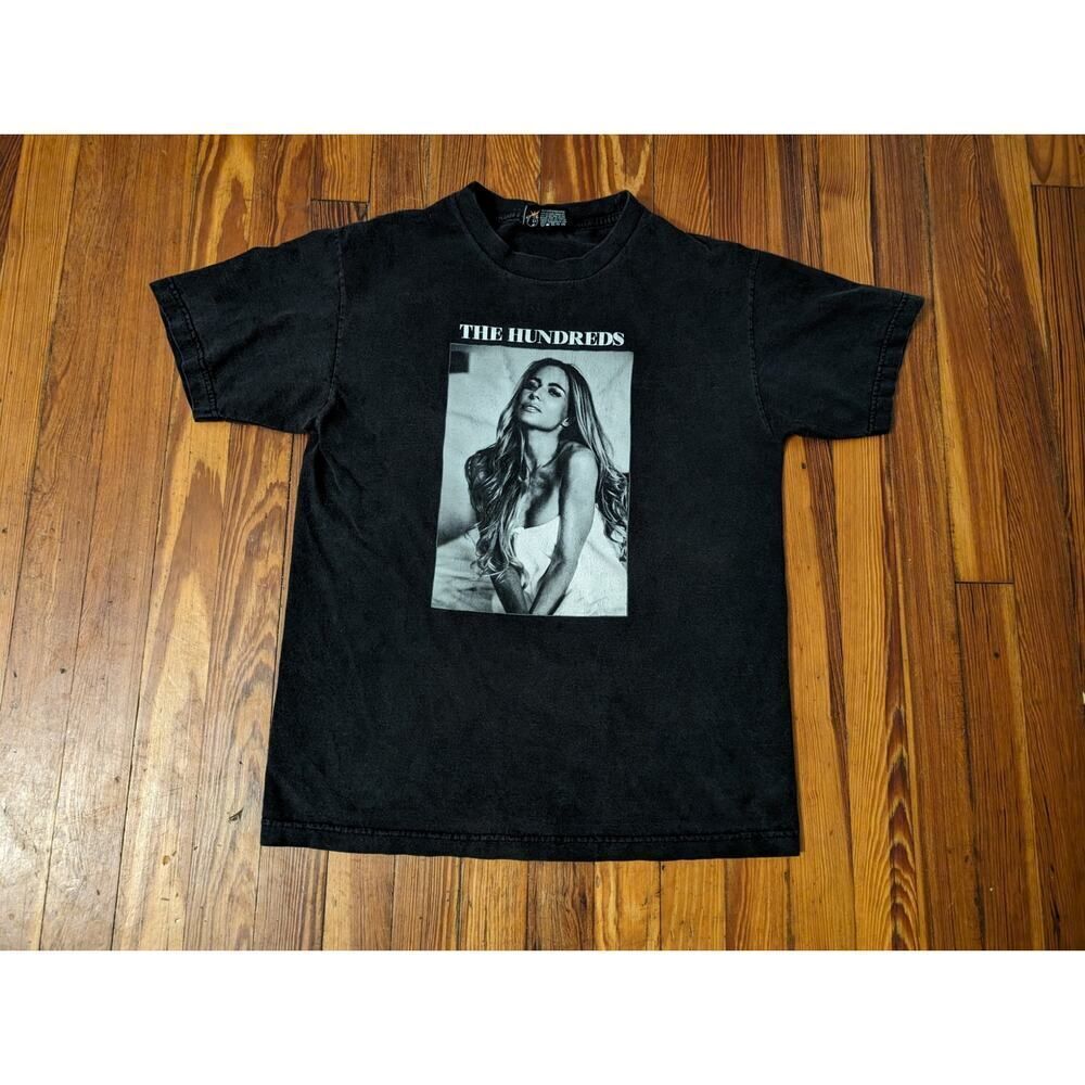 The Hundreds VTG Carmen Electra Mens Medium Shirt in good condition.